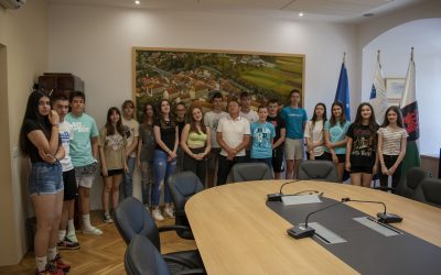 Obisk osmošolcev na Občini Črnomelj