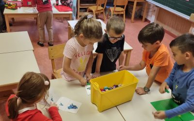 V 1. razredu smo načrtovali in gradili
