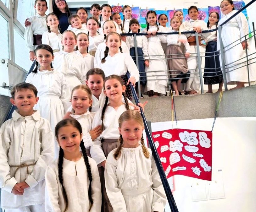 USPEŠNA NASTOPA NAŠIH MLAJŠIH FOLKLORNIKOV